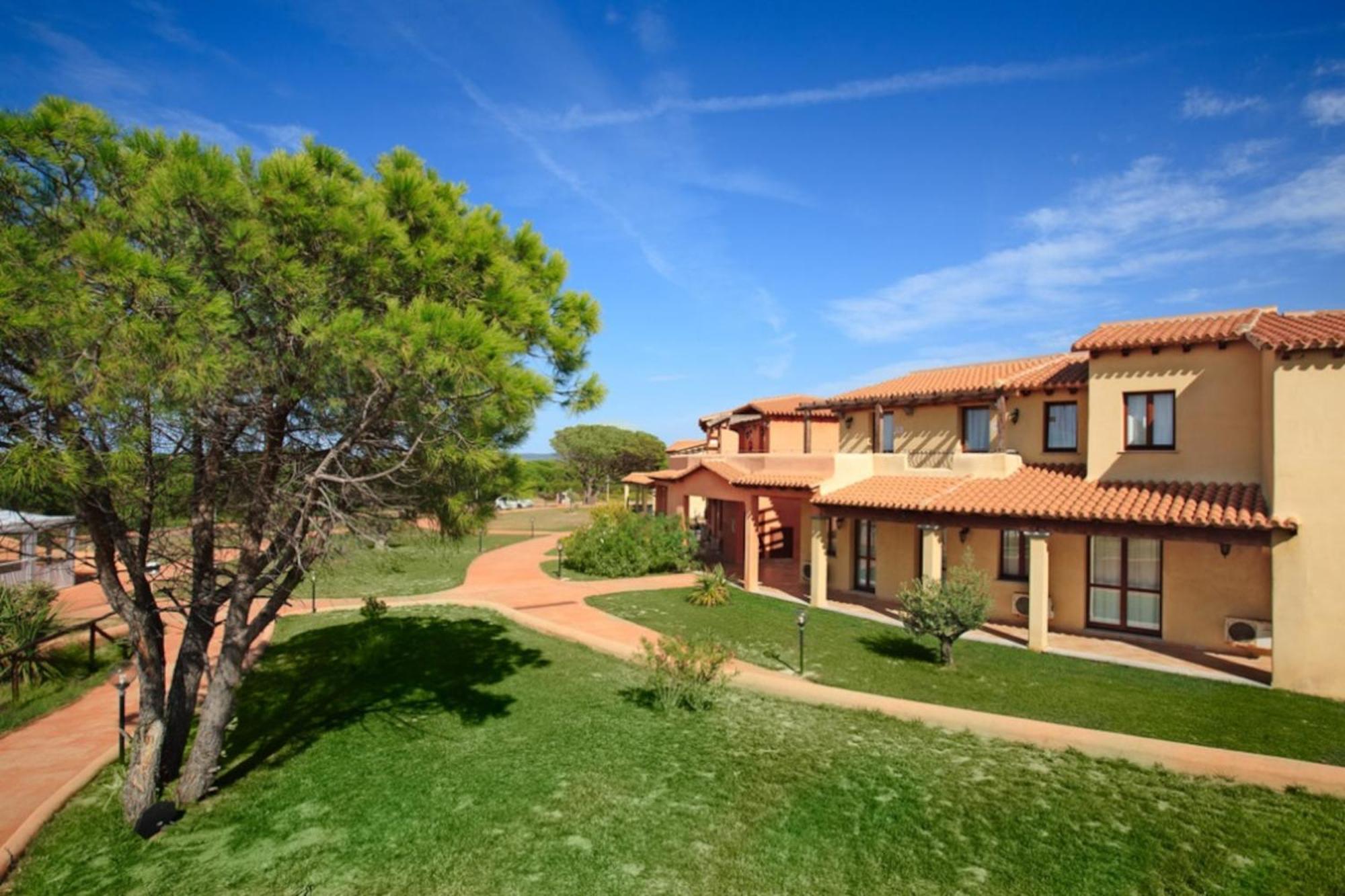 Residence Baia Dei Mirti Vignola Mare Εξωτερικό φωτογραφία