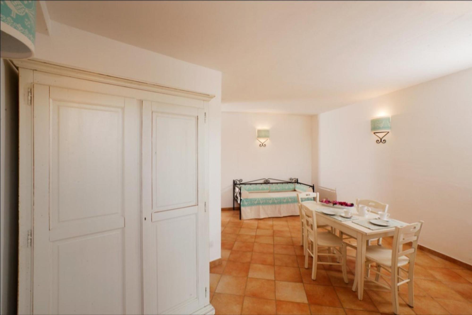 Residence Baia Dei Mirti Vignola Mare Εξωτερικό φωτογραφία