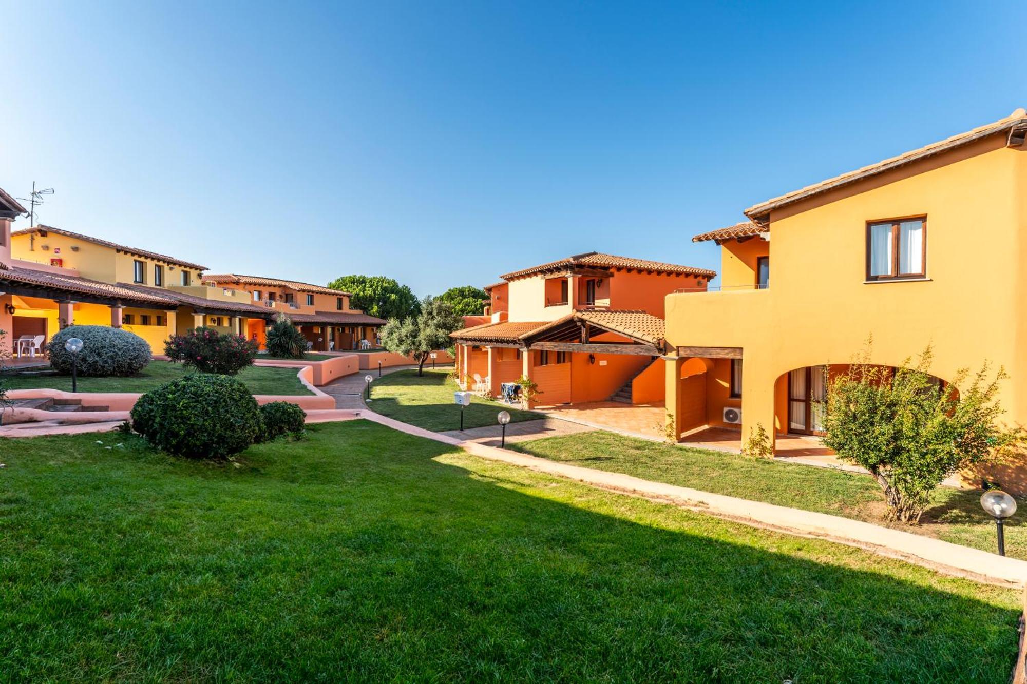 Residence Baia Dei Mirti Vignola Mare Εξωτερικό φωτογραφία