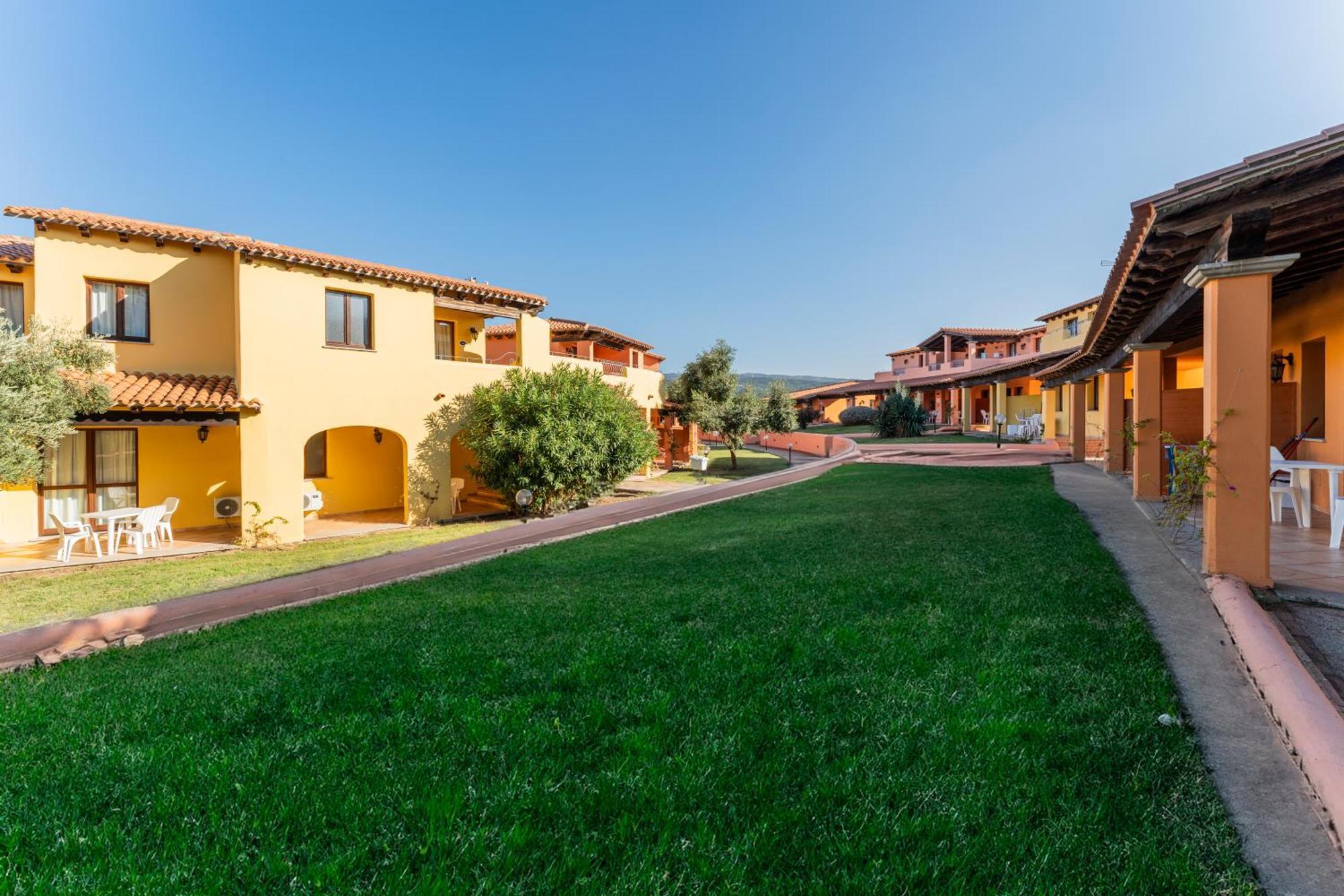 Residence Baia Dei Mirti Vignola Mare Εξωτερικό φωτογραφία