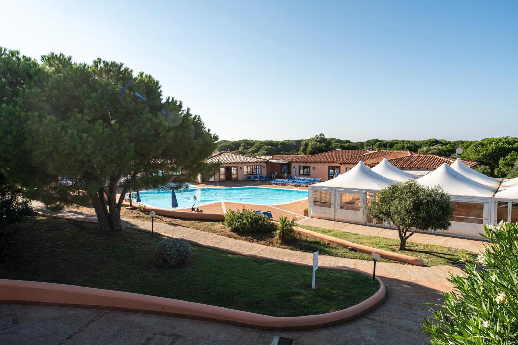 Residence Baia Dei Mirti Vignola Mare Εξωτερικό φωτογραφία