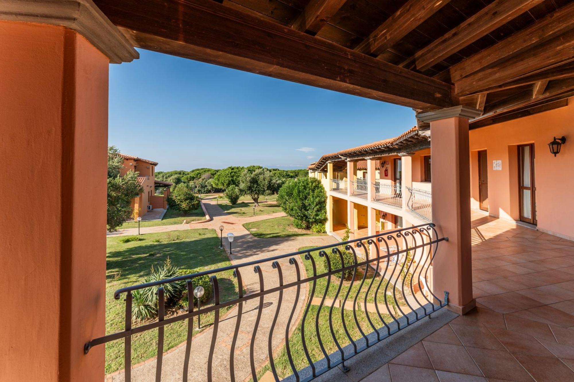 Residence Baia Dei Mirti Vignola Mare Εξωτερικό φωτογραφία